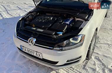 Универсал Volkswagen Golf 2015 в Киеве