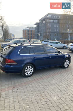 Универсал Volkswagen Golf 2011 в Львове