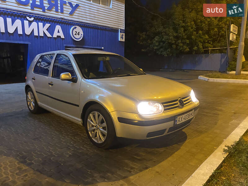 Volkswagen Golf 2000