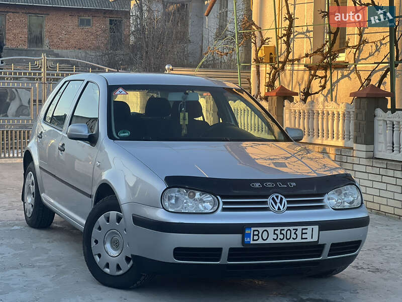 Хэтчбек Volkswagen Golf 2003 в Тернополе