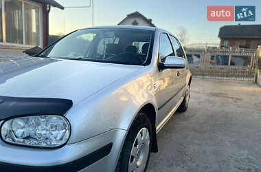 Хэтчбек Volkswagen Golf 2003 в Тернополе