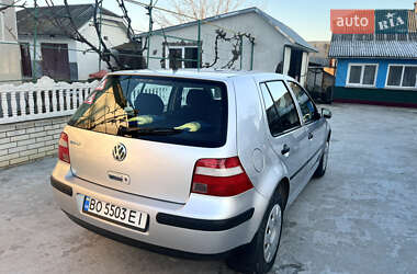 Хэтчбек Volkswagen Golf 2003 в Тернополе