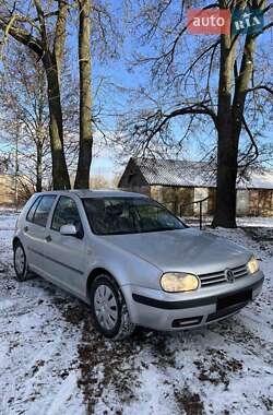 Хэтчбек Volkswagen Golf 2001 в Луцке