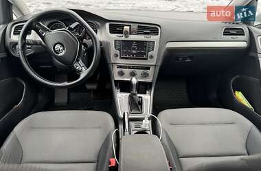 Универсал Volkswagen Golf 2015 в Киеве