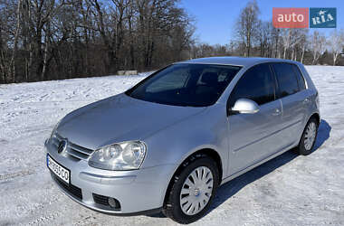 Хетчбек Volkswagen Golf 2006 в 