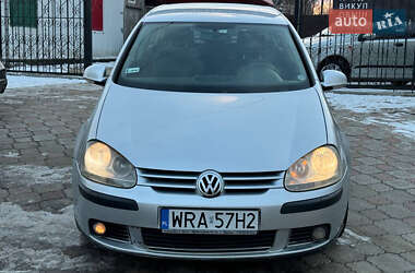 Хэтчбек Volkswagen Golf 2005 в Николаеве