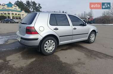 Хэтчбек Volkswagen Golf 2002 в Умани