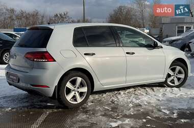 Хетчбек Volkswagen Golf 2017 в Києві