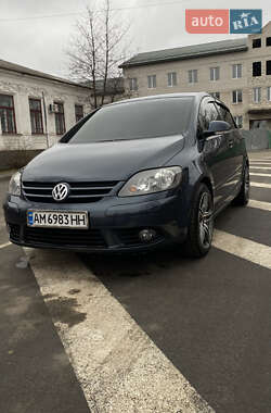 Хетчбек Volkswagen Golf 2006 в Радомишлі