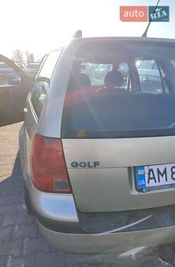 Універсал Volkswagen Golf 2001 в Житомирі