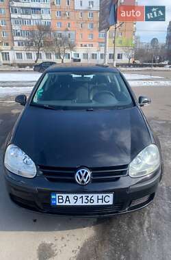 Хэтчбек Volkswagen Golf 2004 в Кропивницком