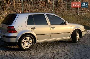 Хетчбек Volkswagen Golf 2003 в Львові