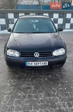 Хэтчбек Volkswagen Golf 2002 в Староконстантинове