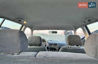 Хэтчбек Volkswagen Golf 1999 в 