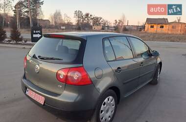 Хэтчбек Volkswagen Golf 2004 в Славуте