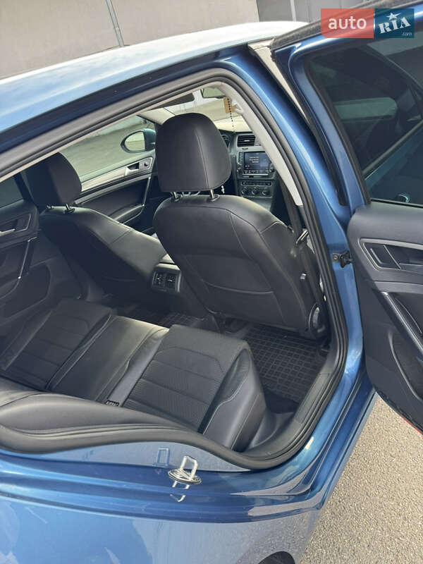 Хетчбек Volkswagen Golf 2013 в Мукачевому