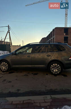 Універсал Volkswagen Golf 2011 в Бучі