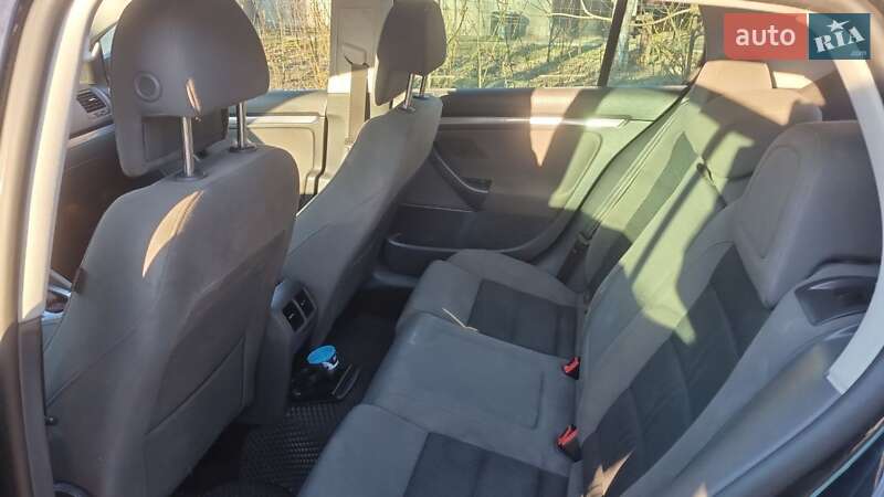 Хетчбек Volkswagen Golf 2007 в Стрию