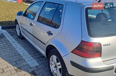 Хетчбек Volkswagen Golf 2001 в Чорткові