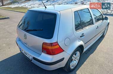 Хэтчбек Volkswagen Golf 1999 в 