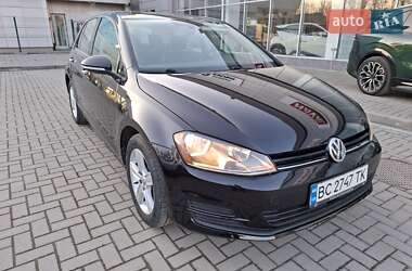 Хэтчбек Volkswagen Golf 2017 в 