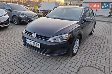 Хэтчбек Volkswagen Golf 2017 в 