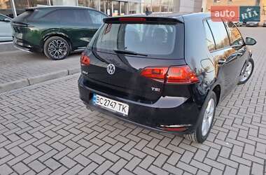 Хэтчбек Volkswagen Golf 2017 в 