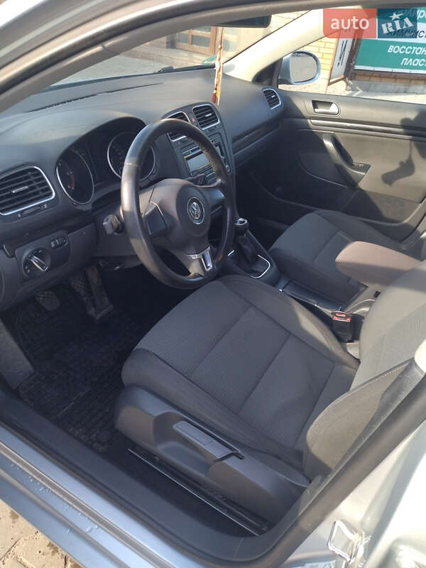 Универсал Volkswagen Golf 2011 в Хмельницком