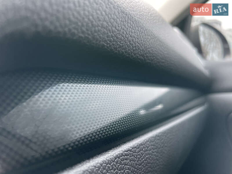 Універсал Volkswagen Golf 2012 в Черкасах