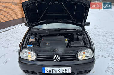 Хетчбек Volkswagen Golf 2003 в Красилові