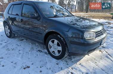 Хетчбек Volkswagen Golf 2000 в Звягелі