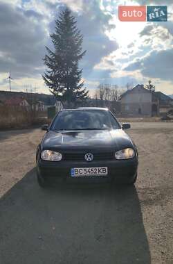 Хетчбек Volkswagen Golf 2002 в Львові