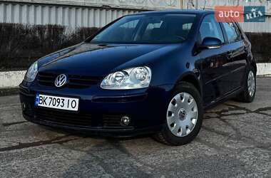 Хетчбек Volkswagen Golf 2006 в Черкасах