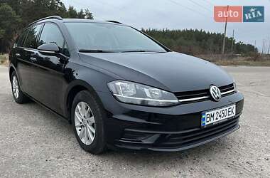 Універсал Volkswagen Golf 2017 в Охтирці