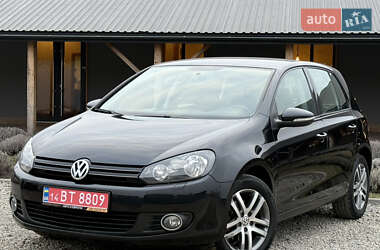 Хэтчбек Volkswagen Golf 2010 в Львове