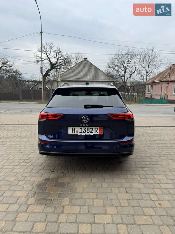 Универсал Volkswagen Golf 2021 в Сваляве