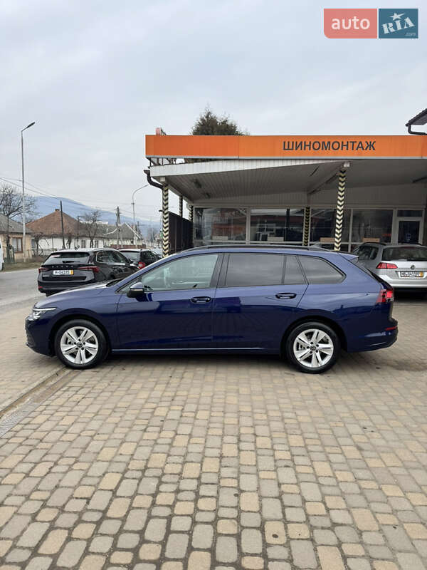 Универсал Volkswagen Golf 2021 в Сваляве