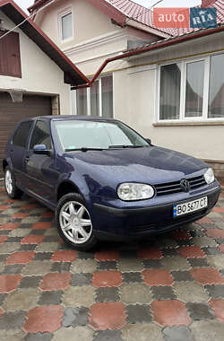 Хетчбек Volkswagen Golf 2002 в Теребовлі