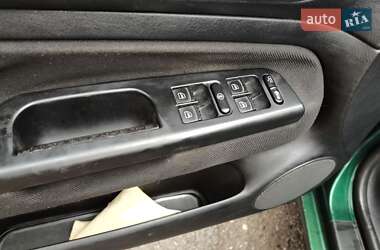 Хетчбек Volkswagen Golf 1998 в 