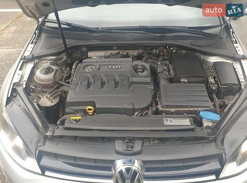 Универсал Volkswagen Golf 2016 в Ивано-Франковске