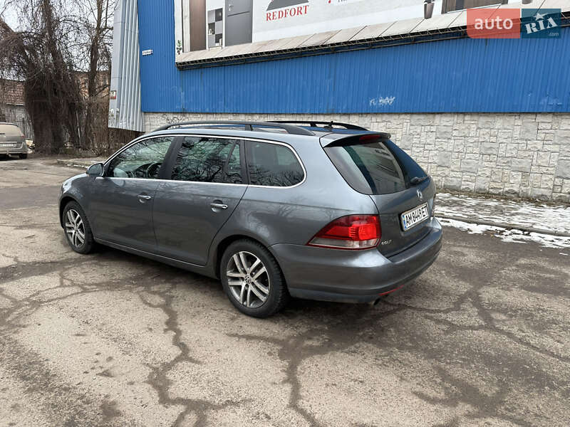 Универсал Volkswagen Golf 2012 в Житомире