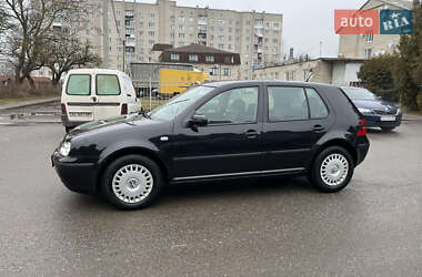 Хетчбек Volkswagen Golf 2001 в Луцьку