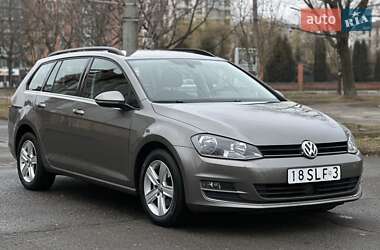 Универсал Volkswagen Golf 2014 в Ивано-Франковске