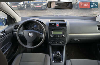 Хэтчбек Volkswagen Golf 2006 в Луцке