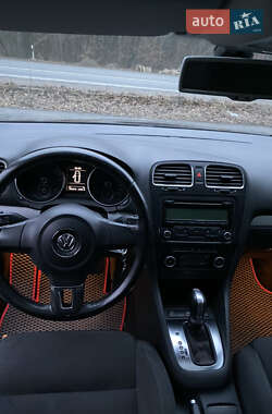 Универсал Volkswagen Golf 2011 в 