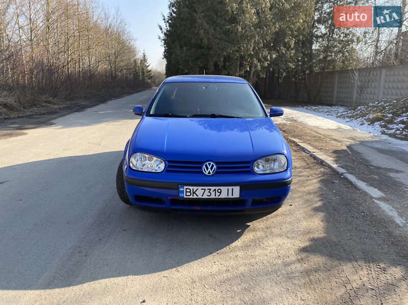 Хэтчбек Volkswagen Golf 1998 в Староконстантинове