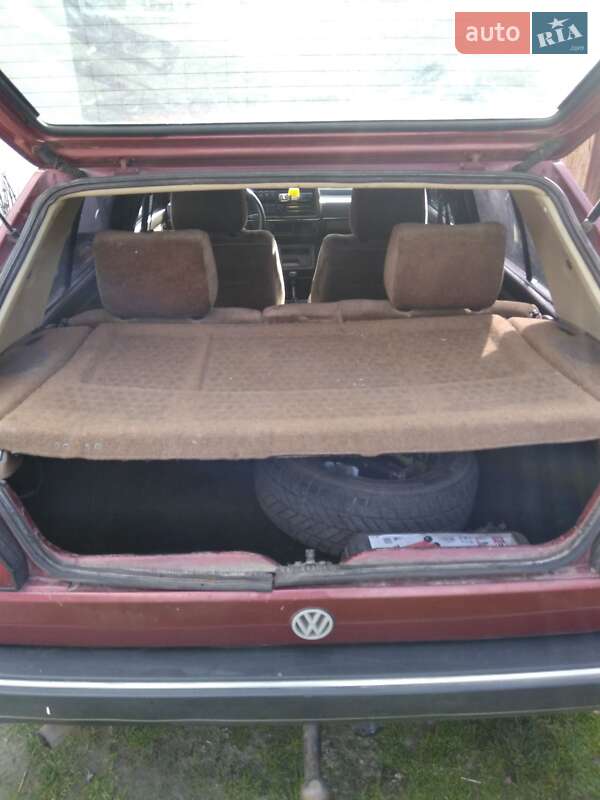 Хэтчбек Volkswagen Golf 1987 в Березному