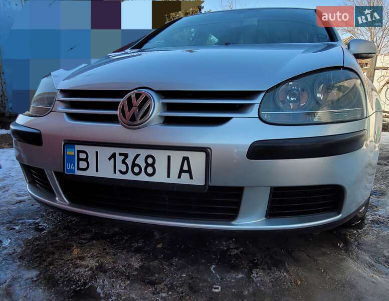 Хетчбек Volkswagen Golf 2004 в Полтаві