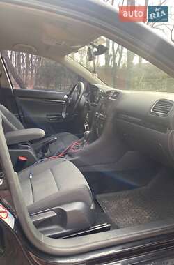 Универсал Volkswagen Golf 2012 в 