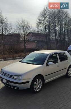 Хетчбек Volkswagen Golf 1999 в 